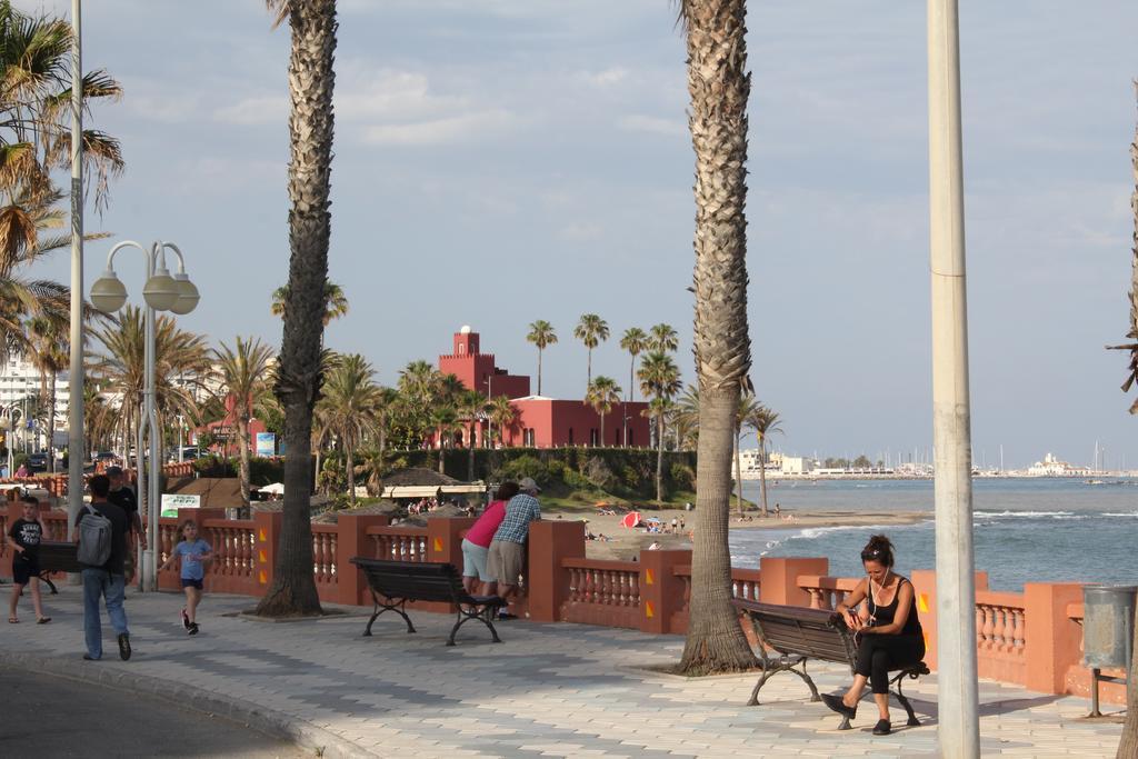 Appartement Apartamento Turistico Pueblo Evita à Benalmádena Extérieur photo